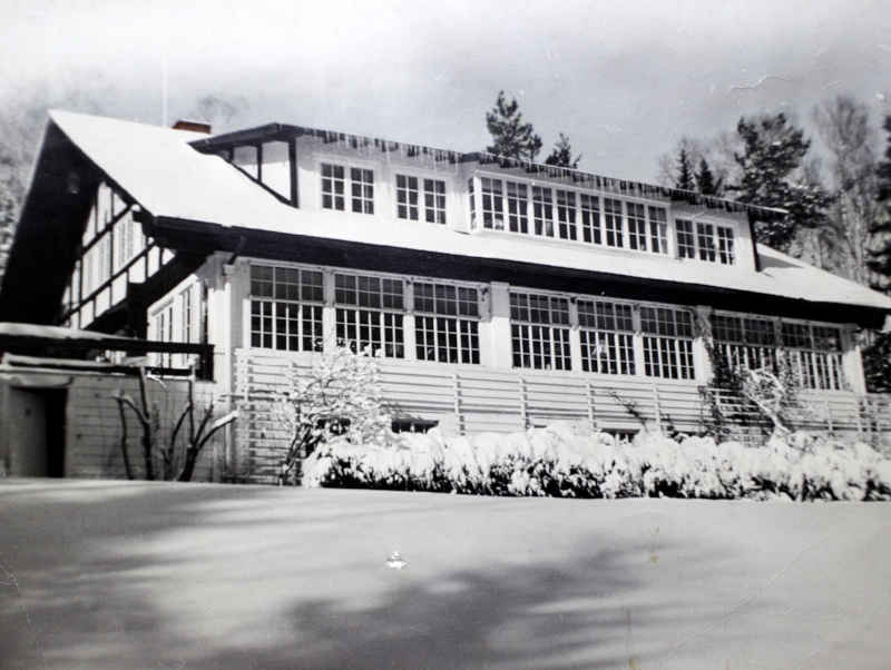 bayberry_cabin.jpg
